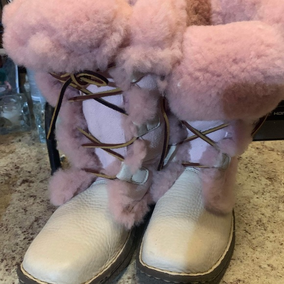 Born Nome Leather Shearling Fur 7 / 38 Boots Lace Up Pink Ivory Sheepskin Y2K - Picture 2 of 8
